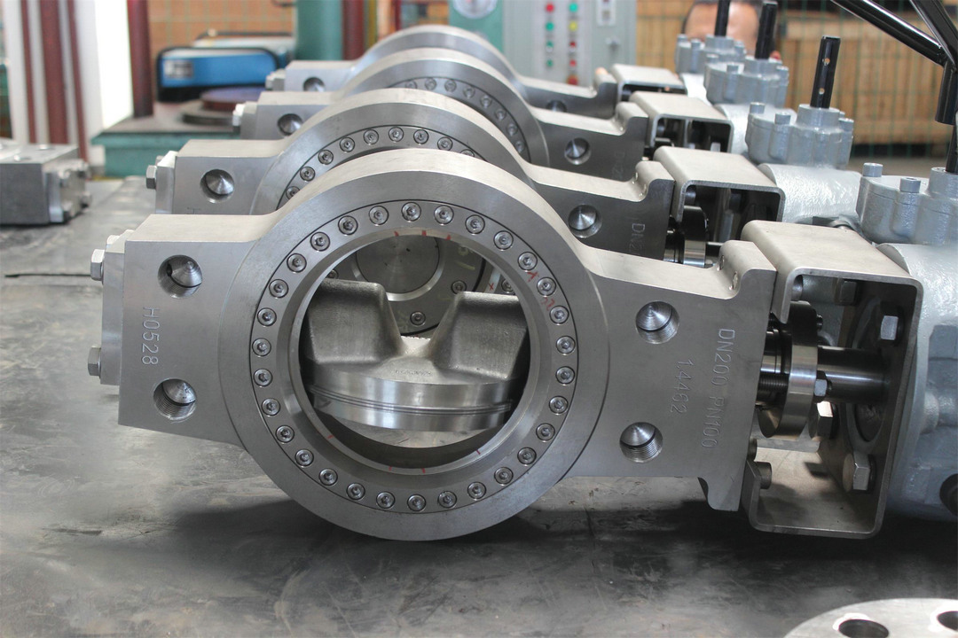 Triple eccentric butterfly valve